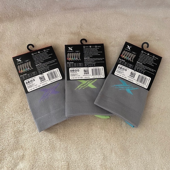 NEW Extreme Fit Graduated Compression Socks - Picture 3 of 4